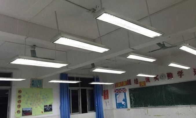 Classroom lights protect eyesight and double guarantee of lighting
