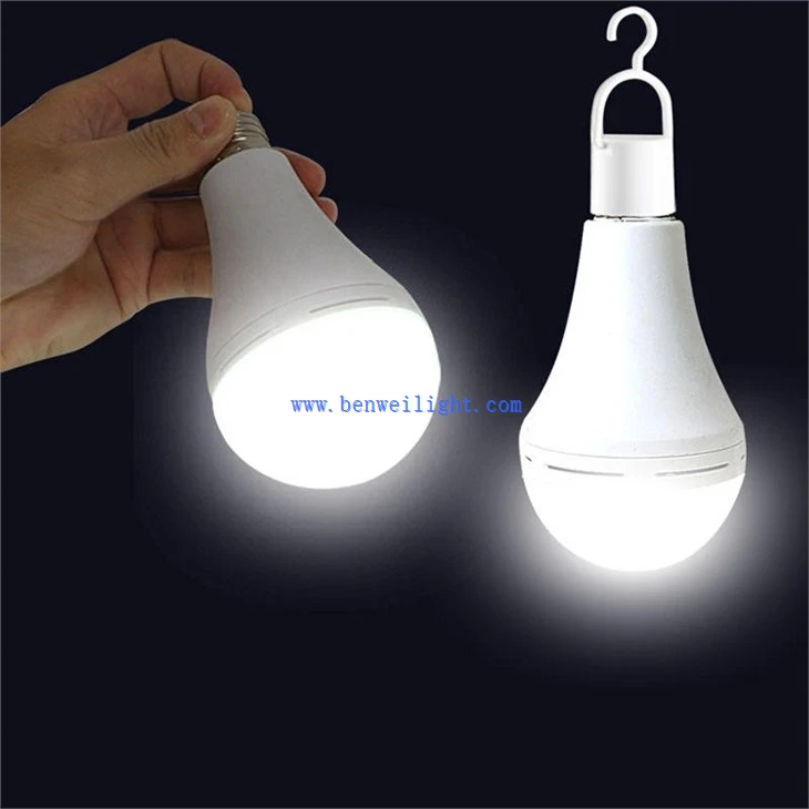 Oppladbar nødlampe