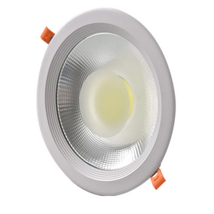 Innfelte LED-taklamper for baderom
