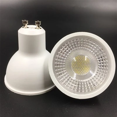 GU10 varmhvit lampe